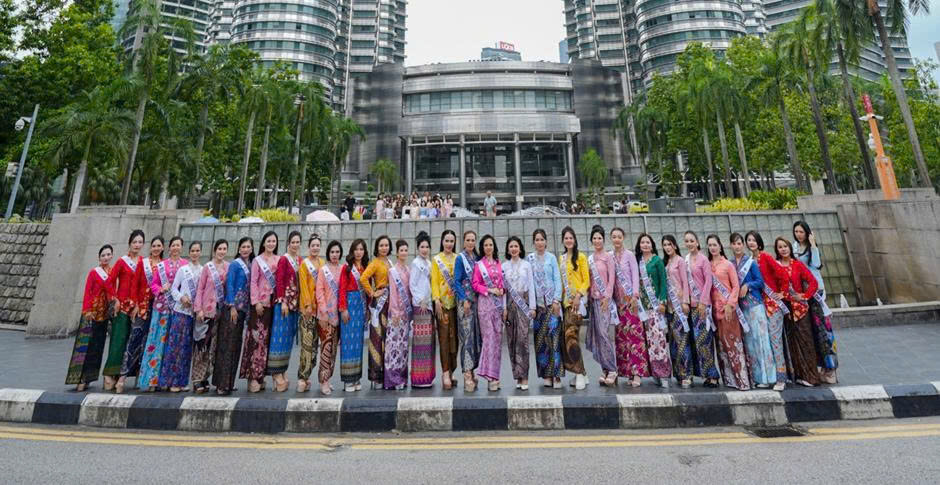 Ngắm nhìn vẻ đẹp giao hòa văn hóa của các thí sinh Miss Universe Business World 2025