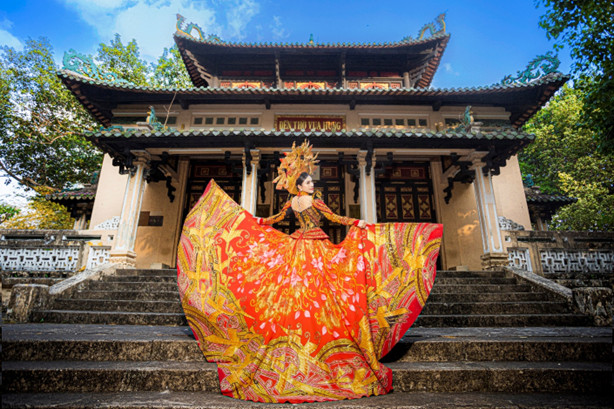 Nguyễn Thuỳ Linh đại diện Việt Nam đến đấu trường nhan sắc Mrs Great World 2023 tại Malaysia