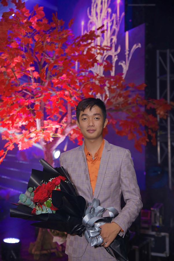 Tạo dựng thành công từ đam mê cùng Youtube trẻ Võ Phước Long